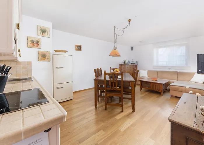 Mountain Charm كْرانْيِسكا غورا